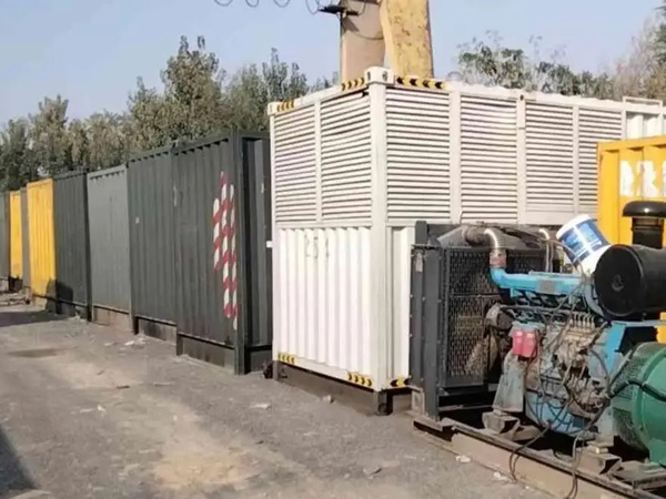 乌什200KW柴油发电机机组每小时油耗是多少？