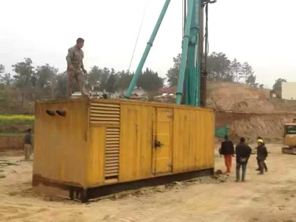 乌什如何判断水冷式机油散热器密封件是否需要更换？